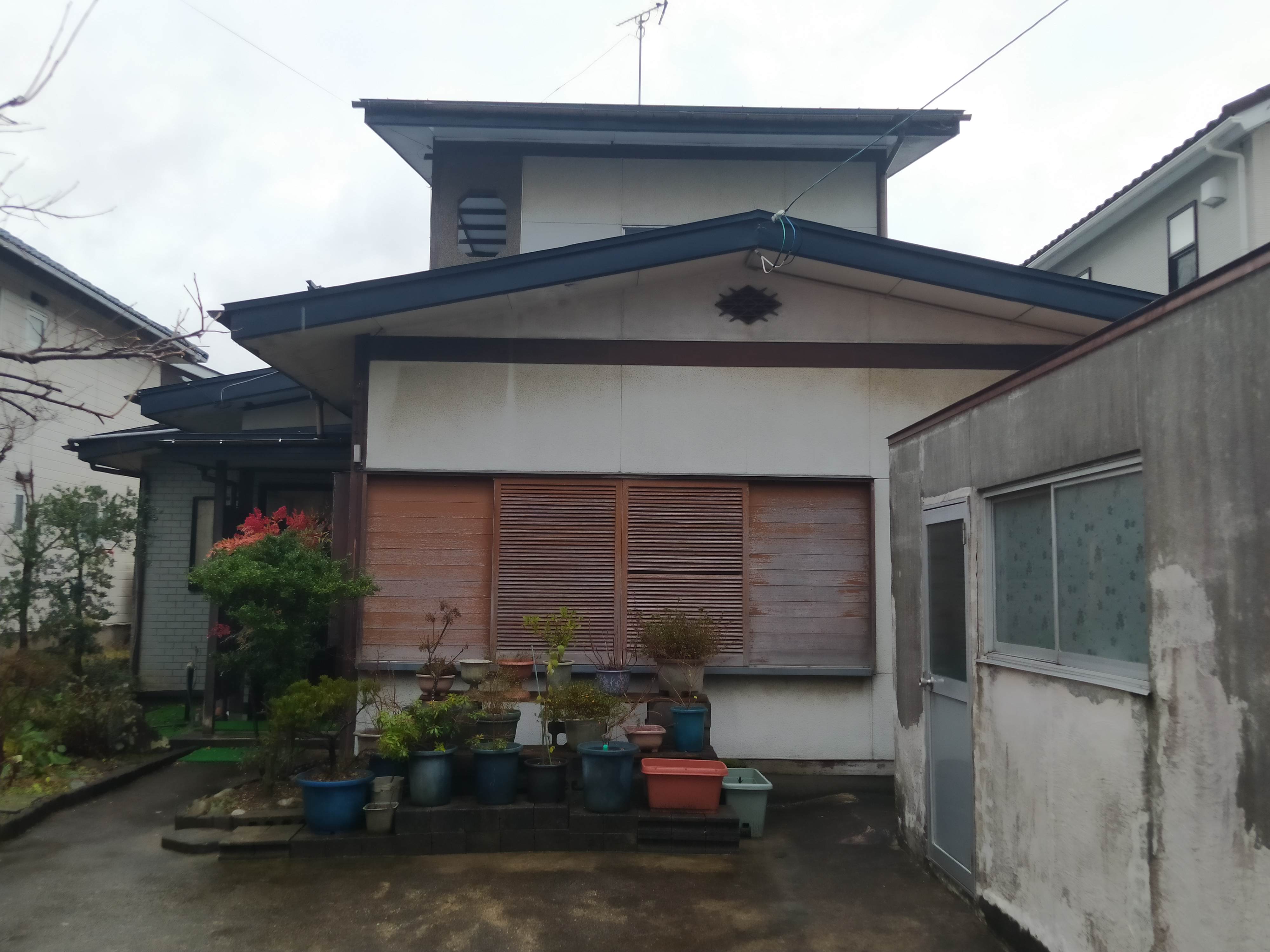 屋根葺き替え工事完工（秋田市寺内）