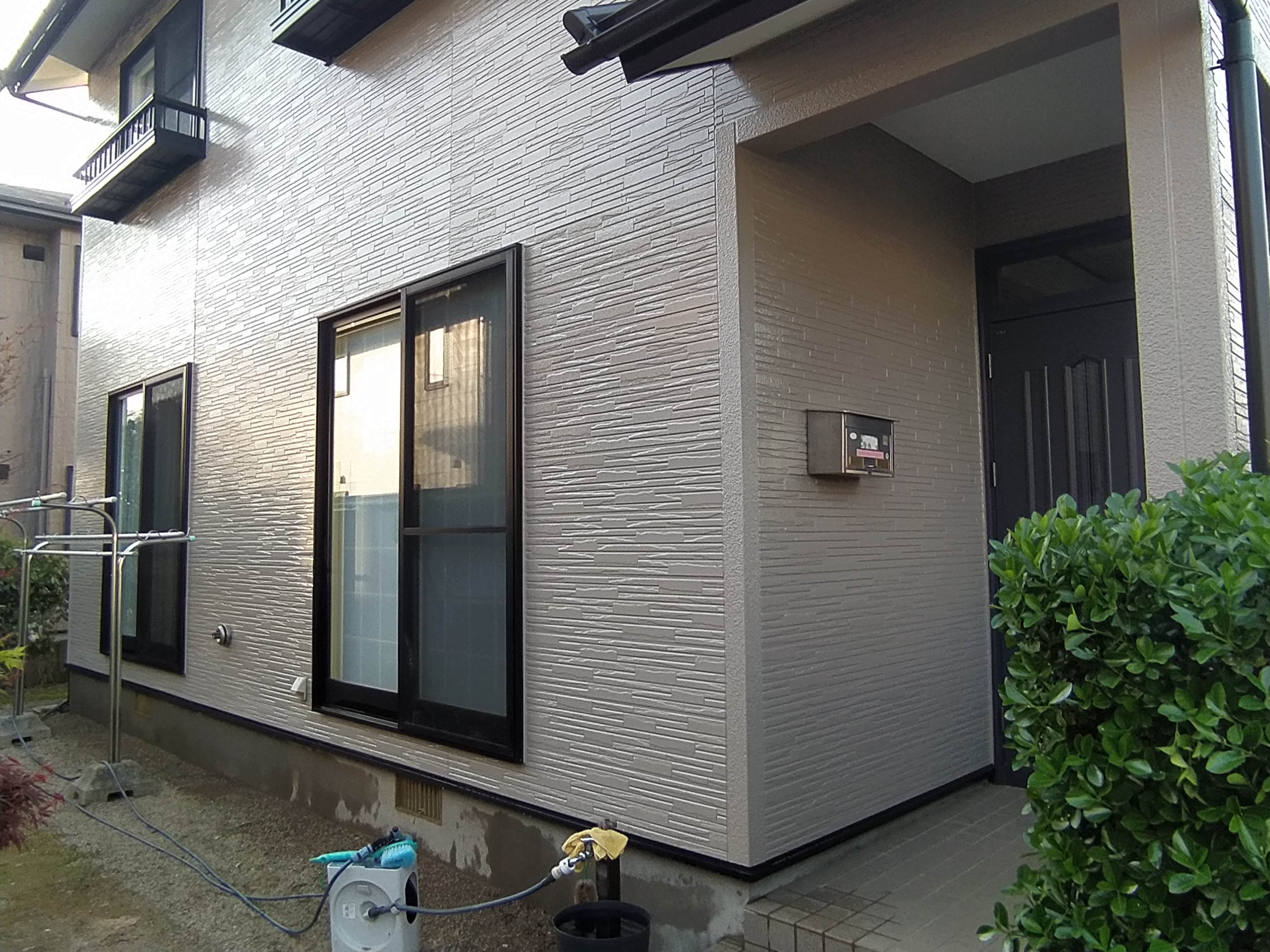 外壁屋根の塗装工事完工（秋田市飯島）
