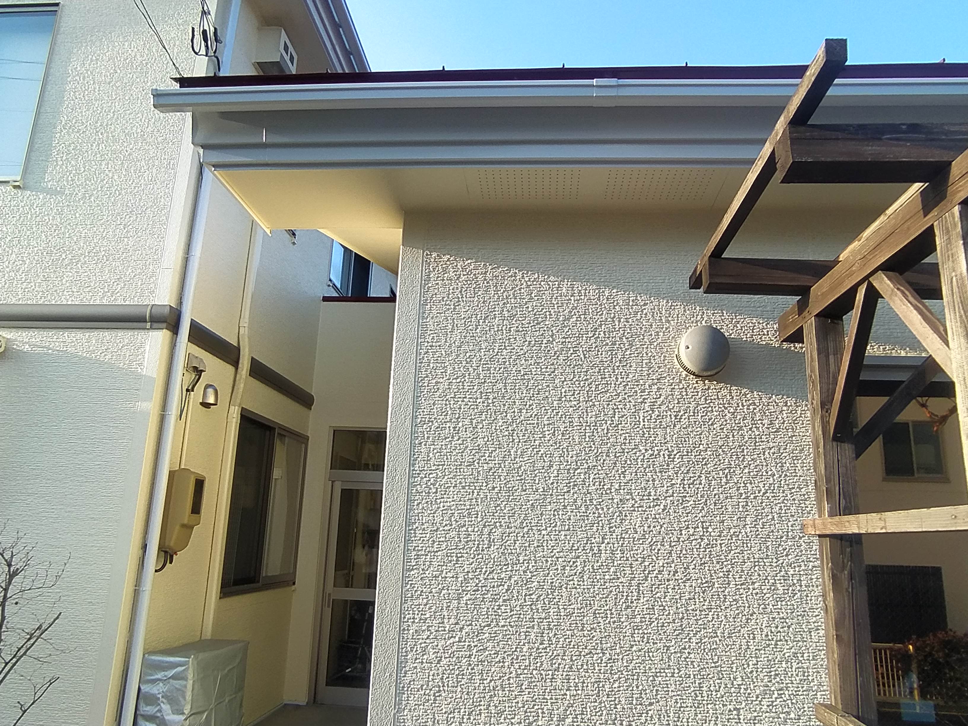 外壁屋根の塗装工事完工（秋田市土崎港）