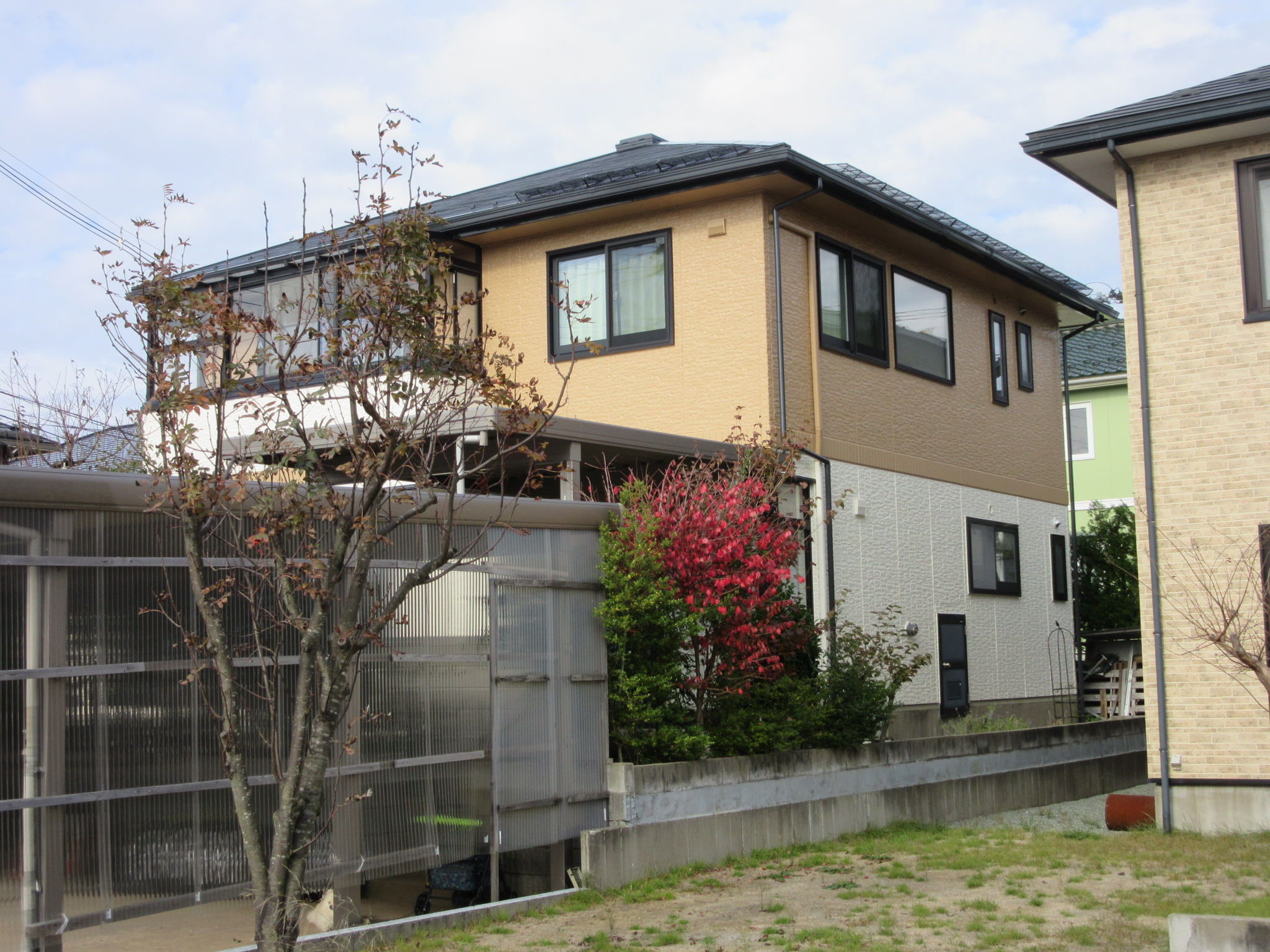 外壁屋根の塗装工事完工（秋田市御所野）