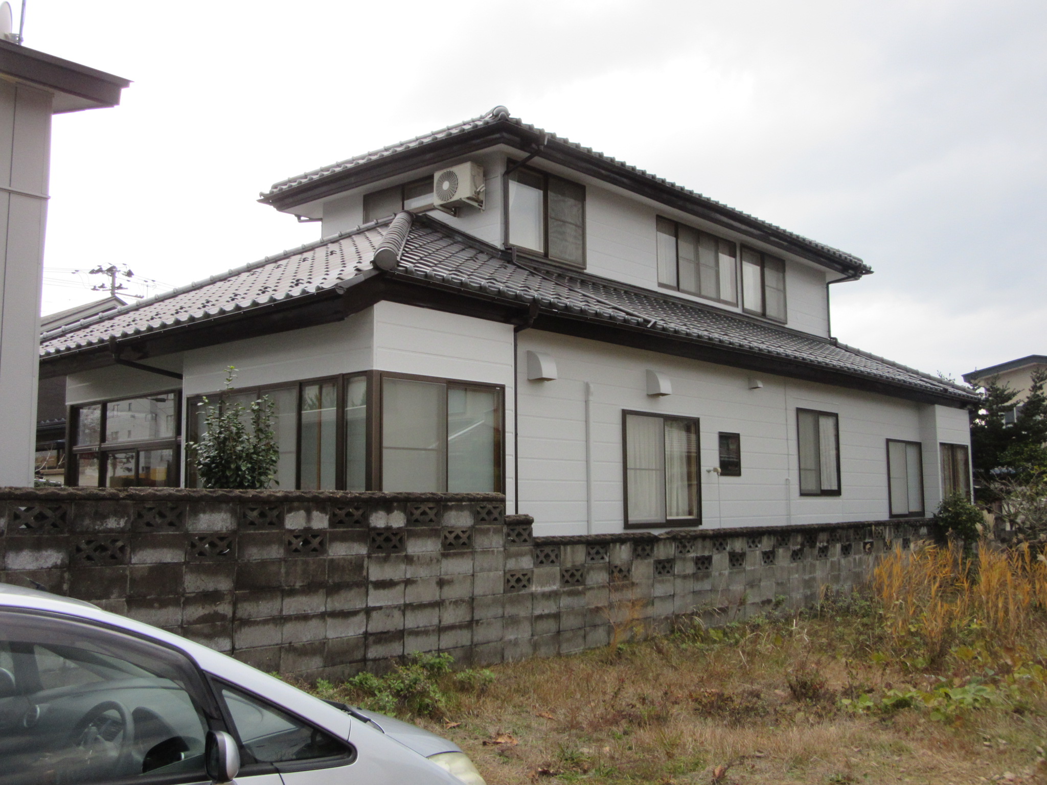 外壁の塗装工事完工（秋田市新屋）