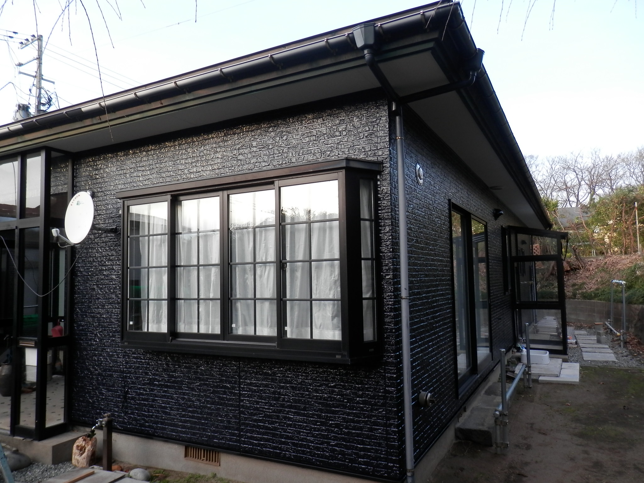 外壁の塗装工事完工（秋田市浜田）