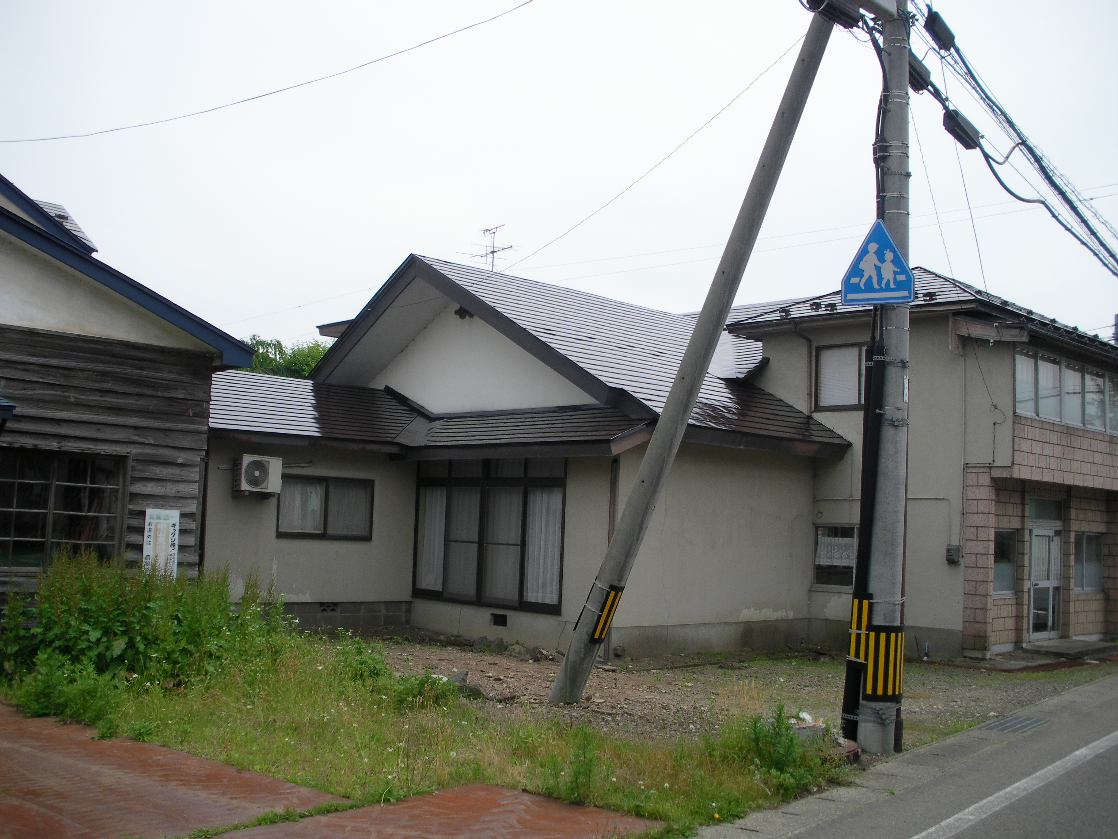 屋根の塗装工事完工（秋田市雄和）