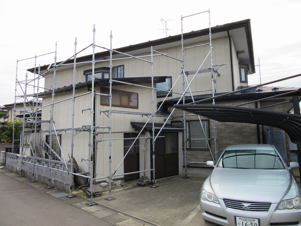 屋根破風の塗装工事完工(秋田市大住)