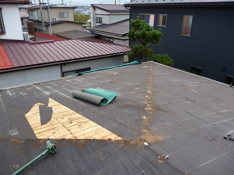 屋根の葺き替え工事完工（秋田市土崎港）